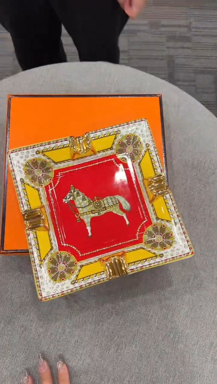 【闪购商品】杯H778--------------