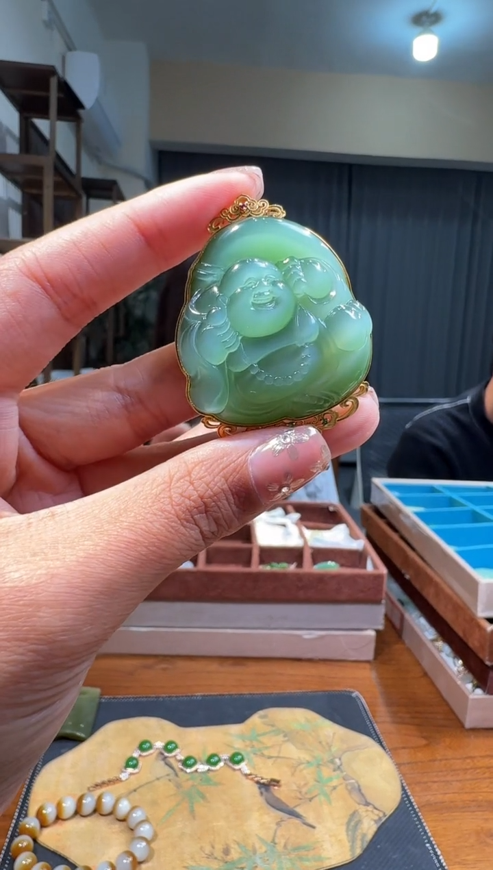 【闪购商品】和田玉18918K金镶嵌1.12一宝