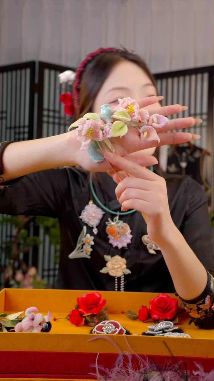 刺绣C****.非遗苏绣手工饰品