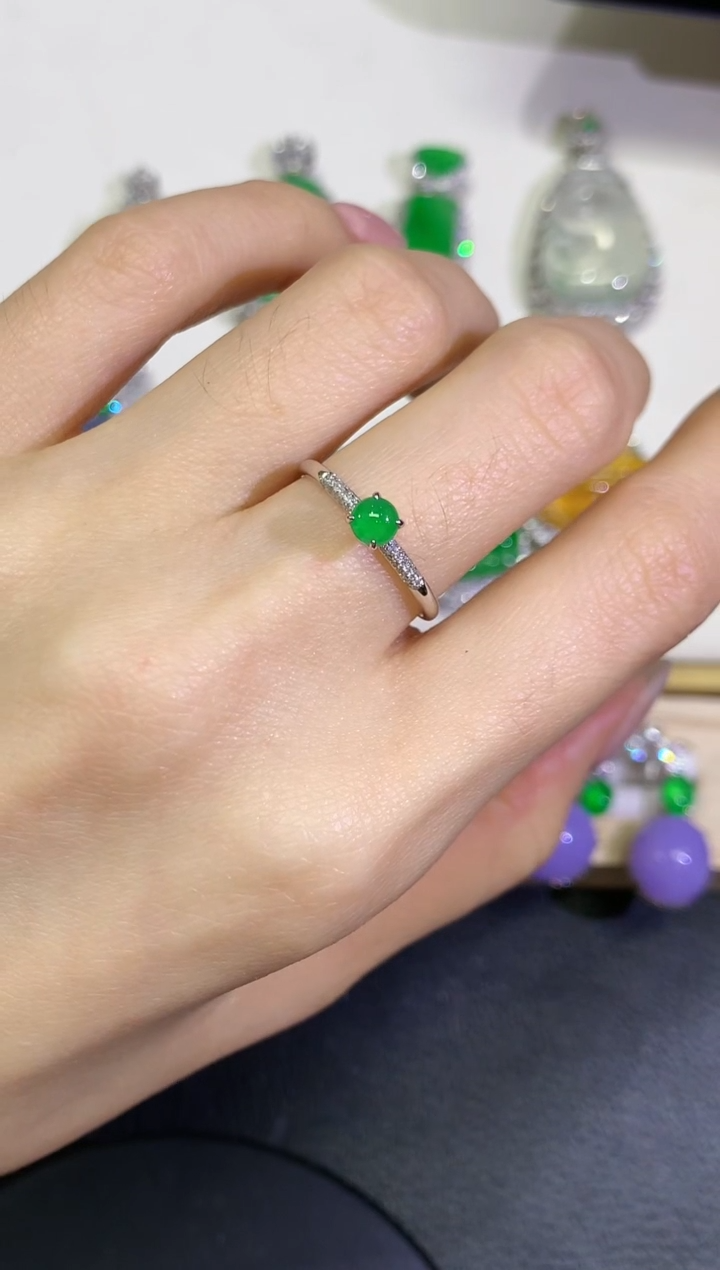 【闪购商品】翡翠颈饰18K金镶嵌团购9