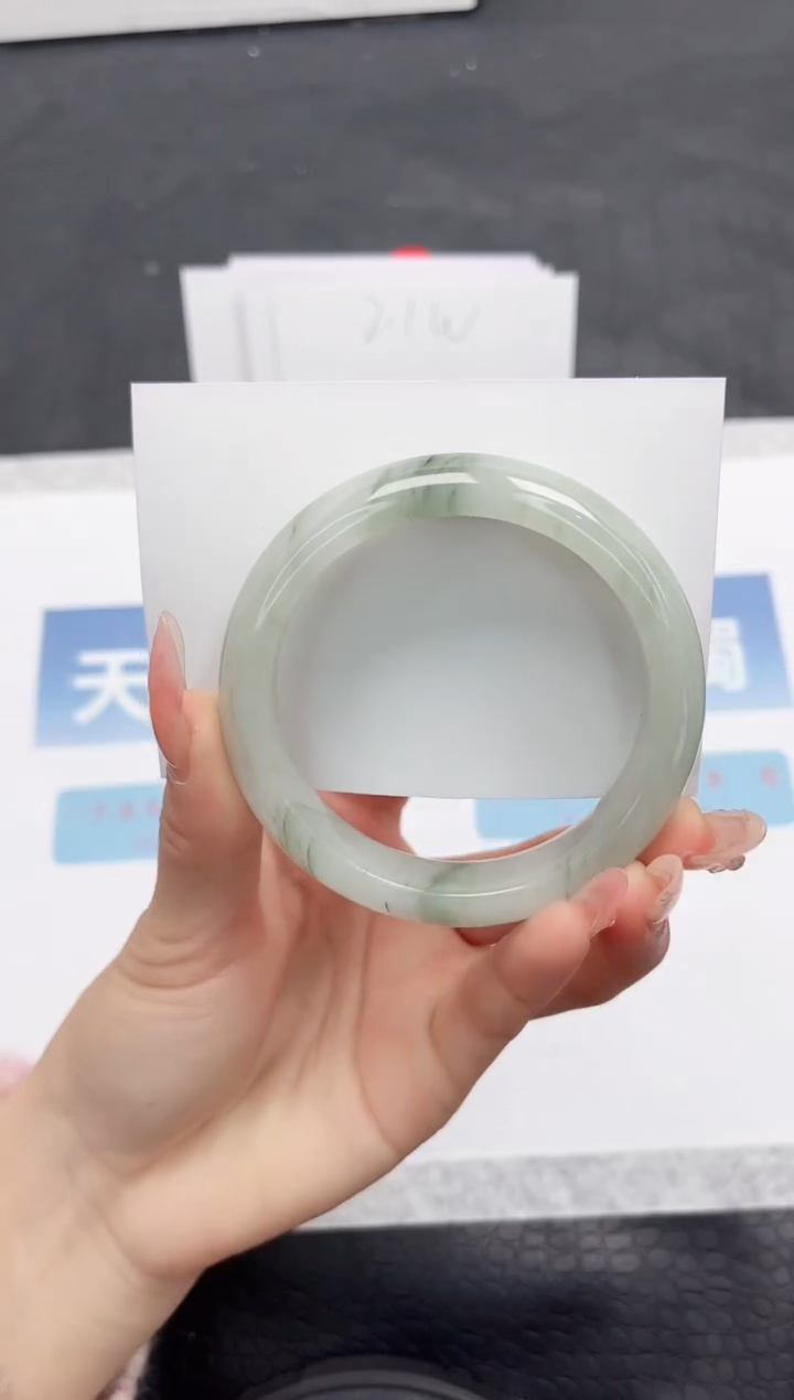 【闪购商品】石英质玉手镯未镶嵌K146-56.1