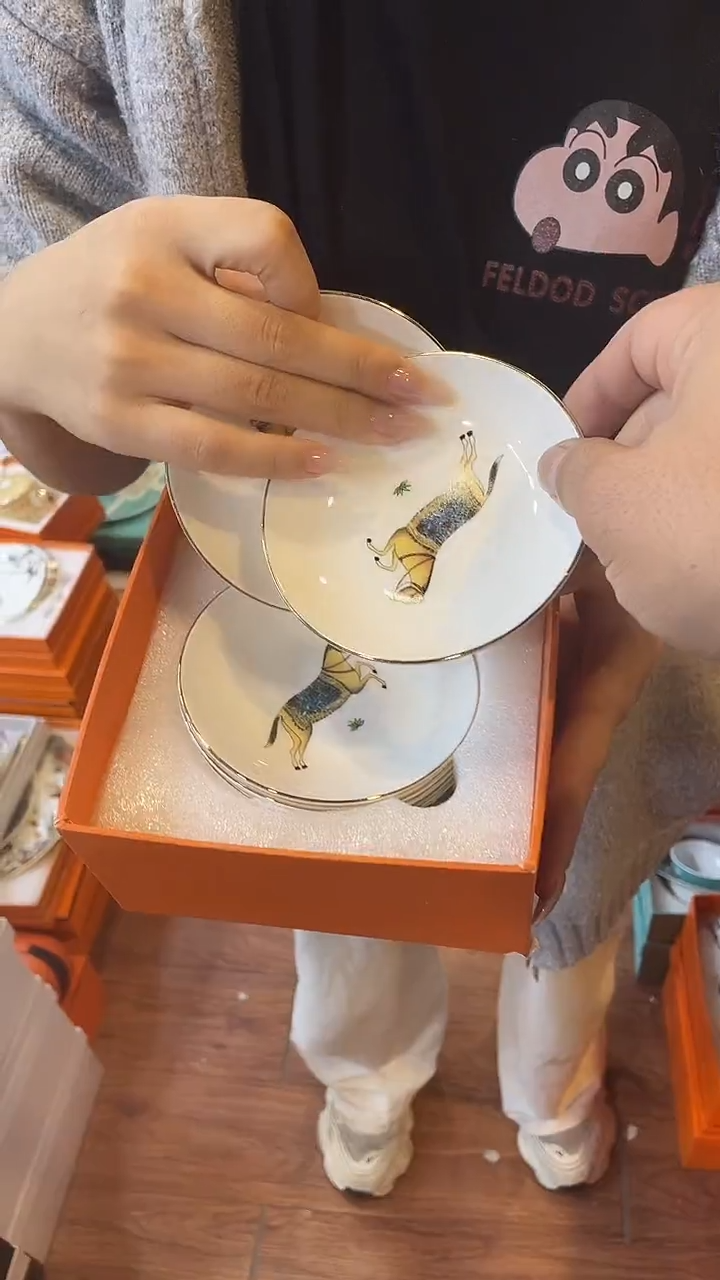 杯鸿辉家品牌瓷器，京东包邮！