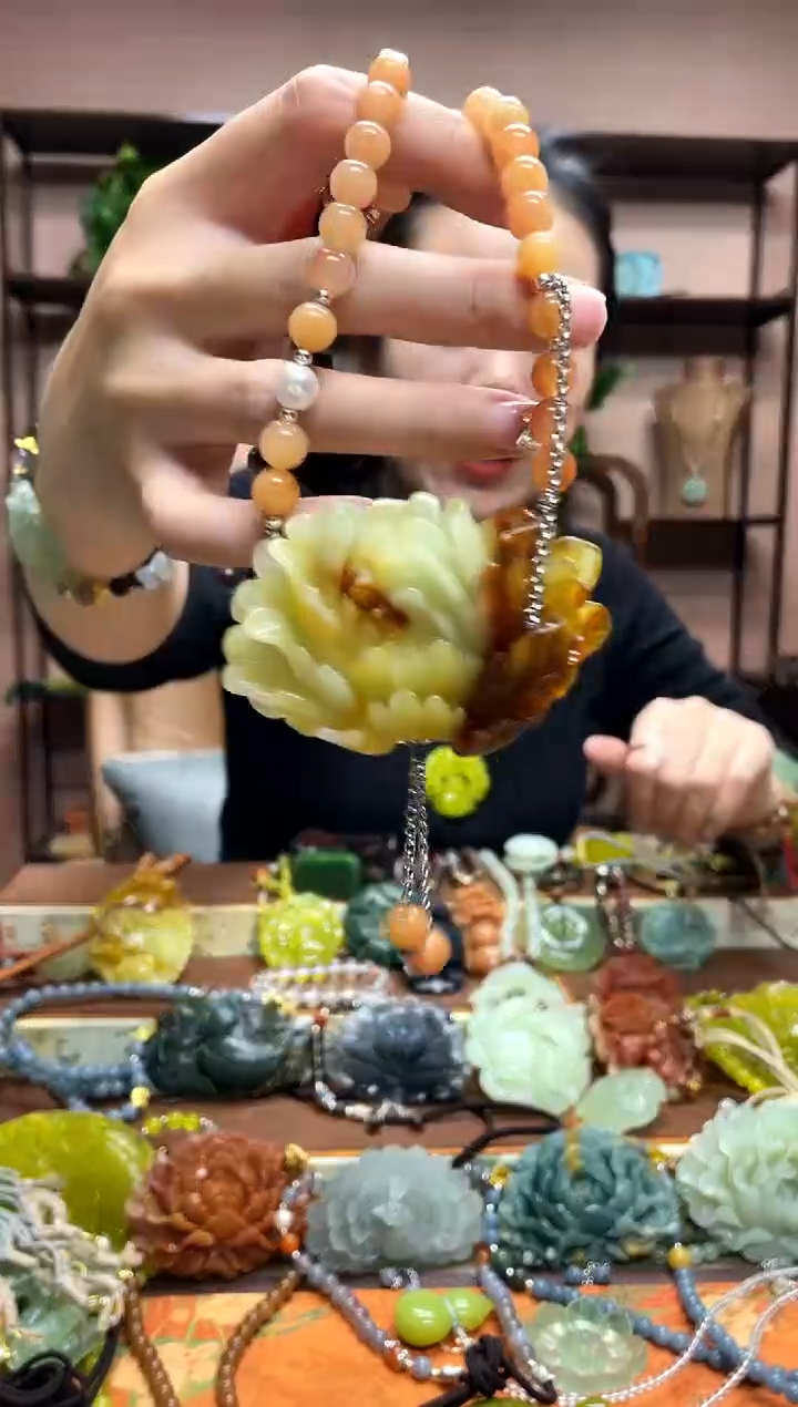未镶嵌岫玉吊坠·