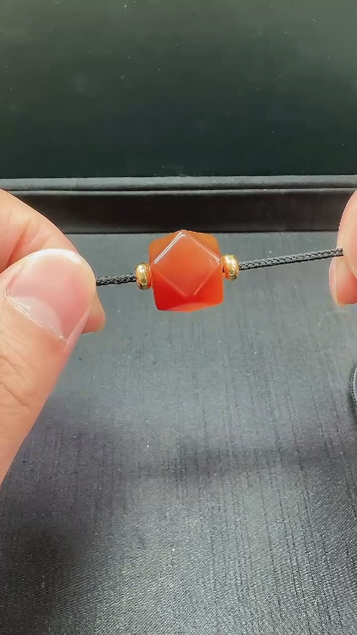 玛瑙/玉髓颈饰未镶嵌唐八棱16