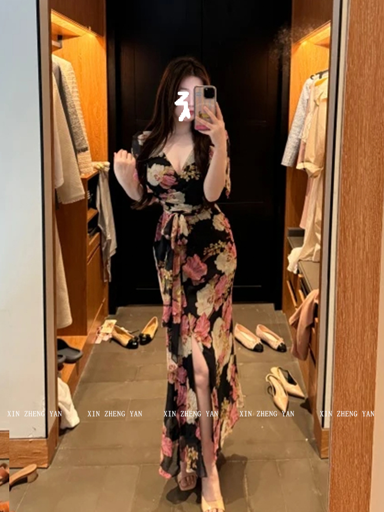 微胖御姐性感系带碎花连衣裙女25年夏季度假包臀长裙