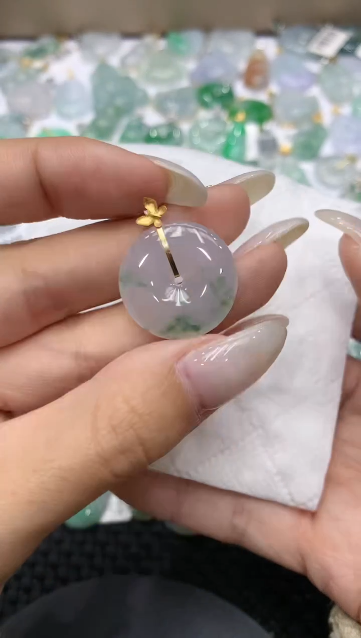 颈饰18K金镶嵌翡翠111111111111