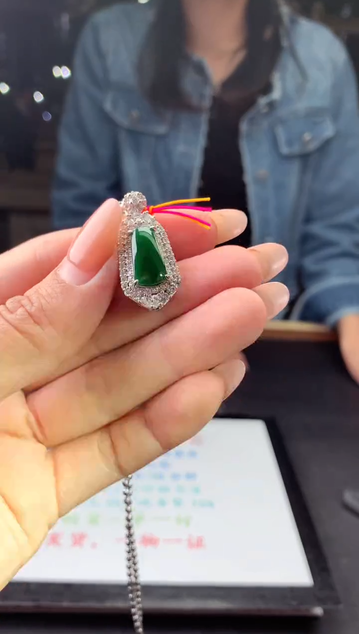 未镶嵌定制翡翠天然A货翡翠拍一发一