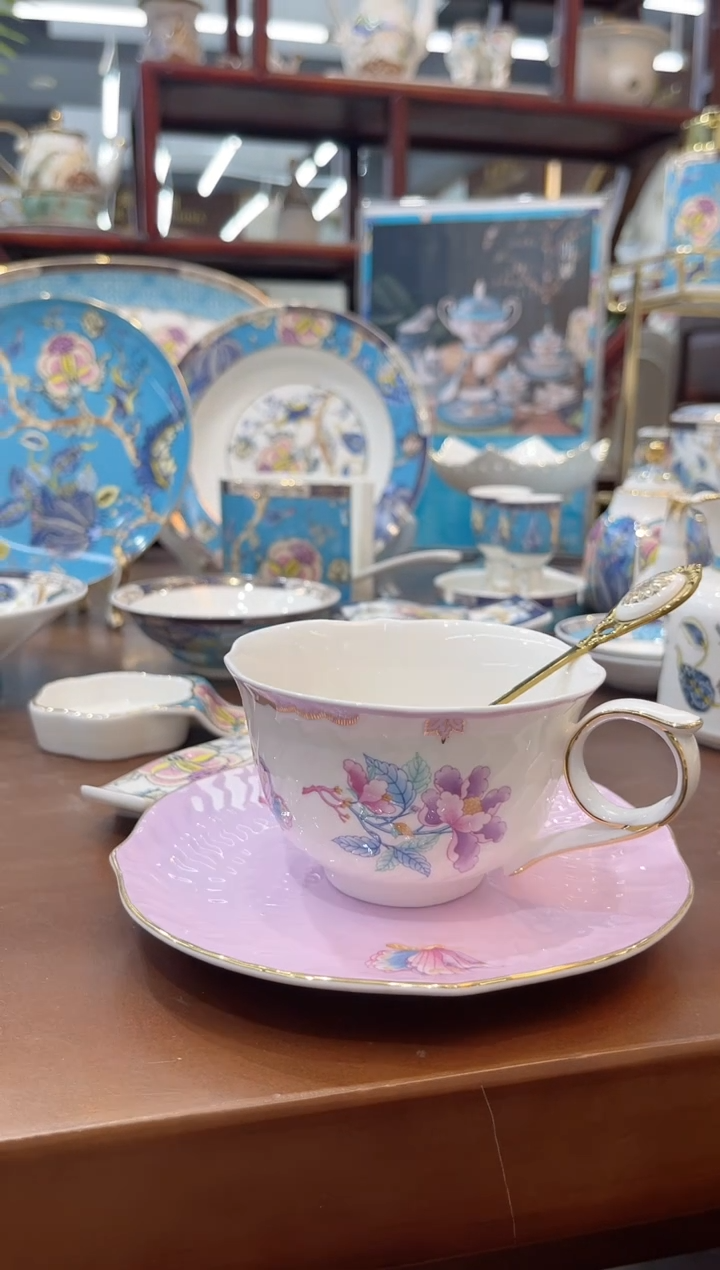 36%以上骨粉骨瓷咖啡杯碟配金勺