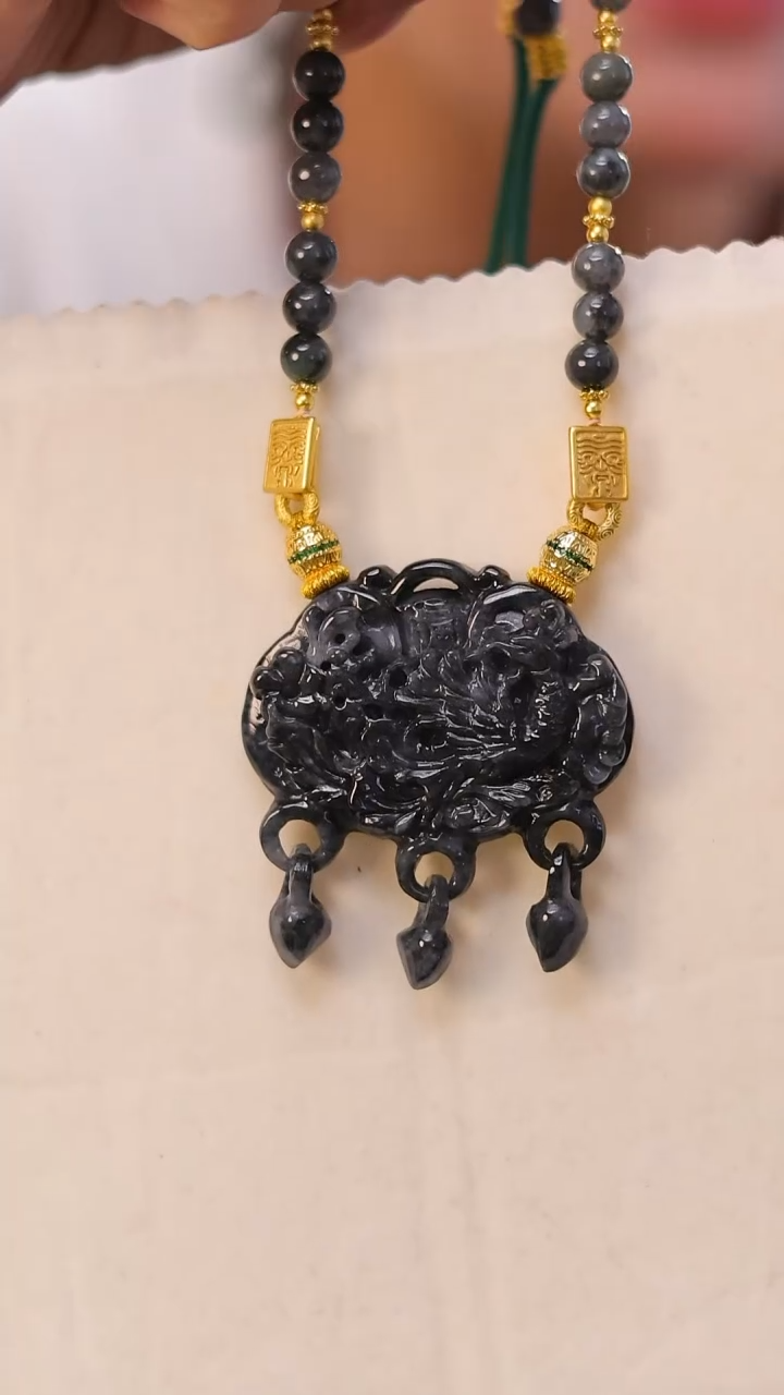 【闪购商品】翡翠颈饰未镶嵌基地发货，一物一拍。