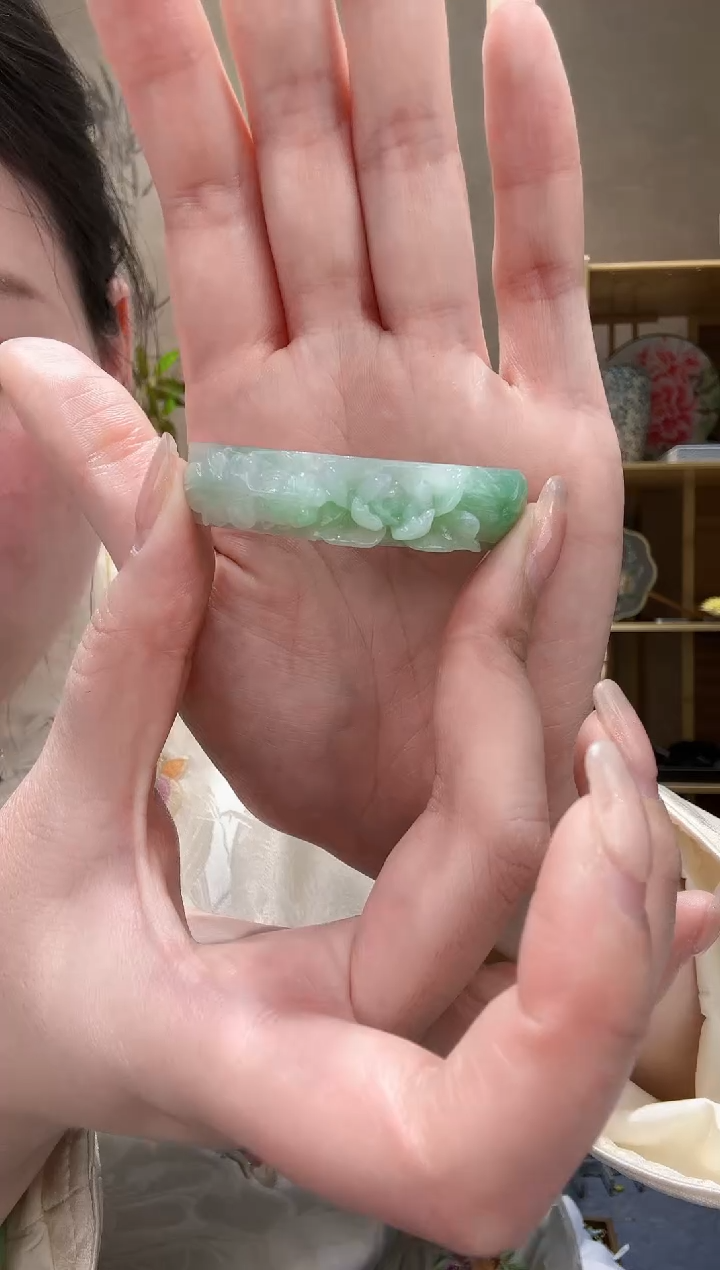 【闪购商品】翡翠颈饰未镶嵌手牌