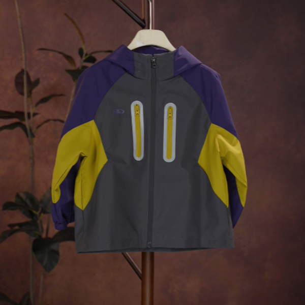 秋季冲锋衣常规款连帽普通外套风衣字母冬季B类