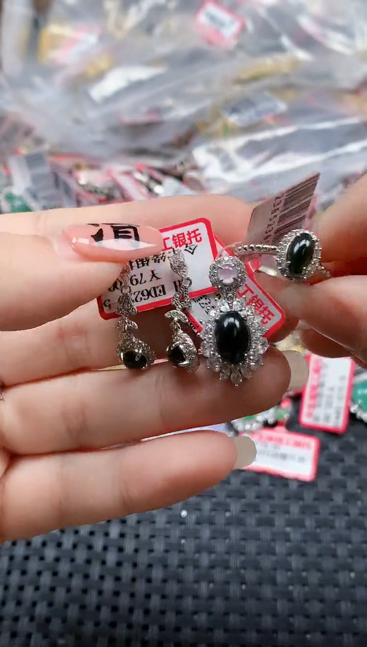 银S925镶嵌戒指翡翠天然A货缅甸翡翠