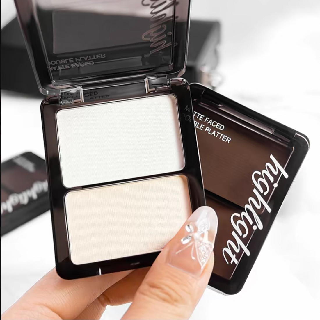 面中提亮双色立体高光盘哑光眼头鼻头遮泪沟神器粉质细腻持久显色