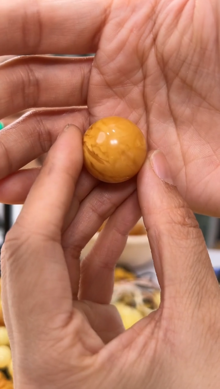 【闪购商品】琥珀裸石未镶嵌蜜蜡瑕疵珠子