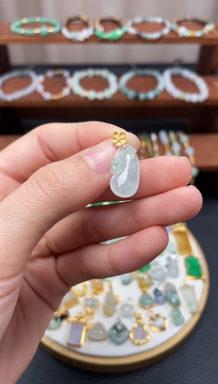 【闪购商品】翡翠吊坠(不含链)18K金镶嵌一个  JK729