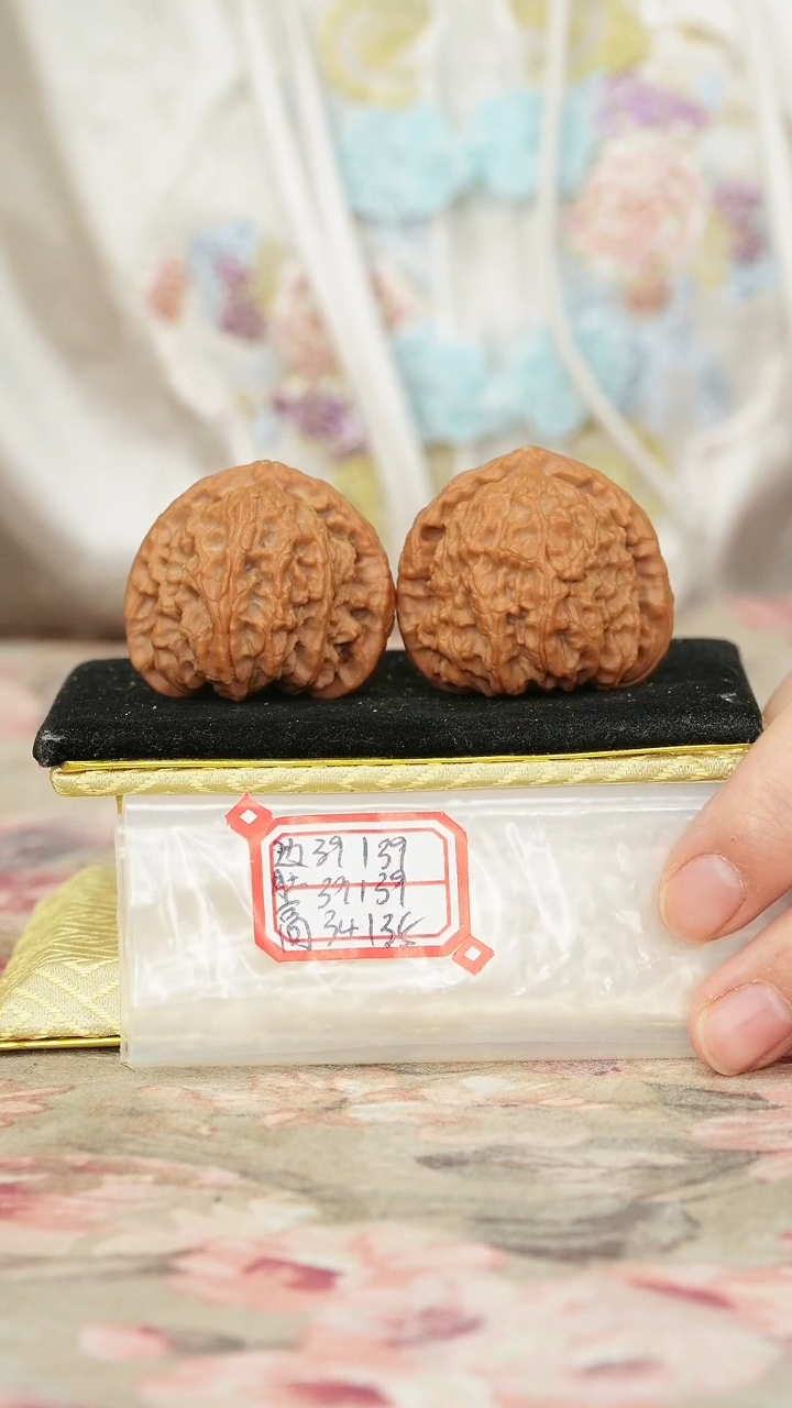 把件文玩核桃白狮子