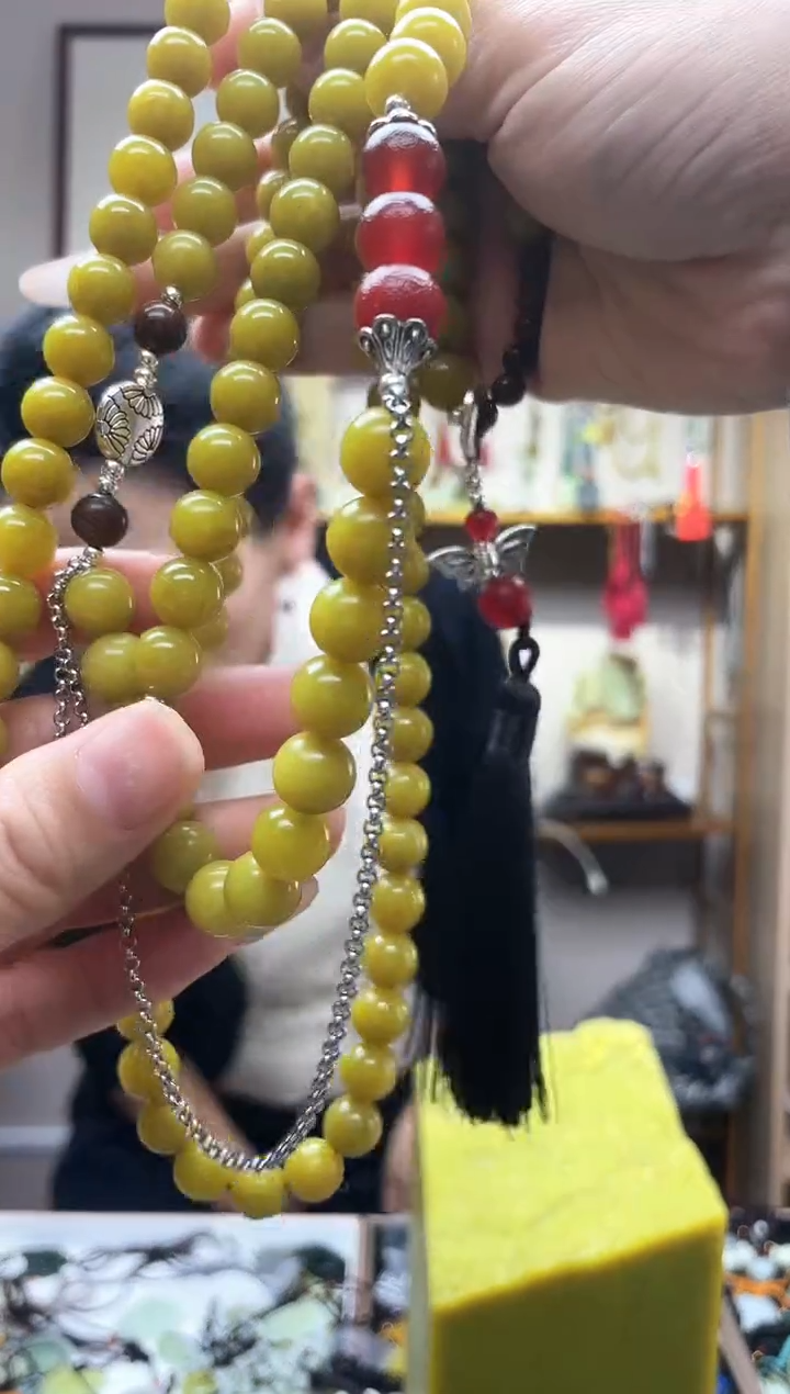 未镶嵌岫玉吊坠`