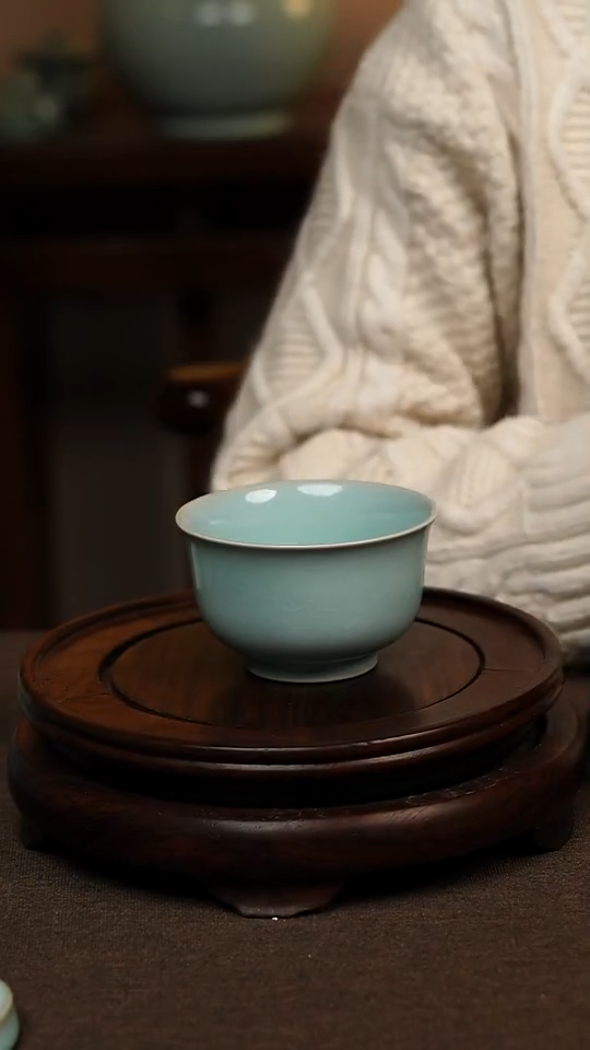 瓷片天青色全手工大压手杯150ml微瑕不带礼盒