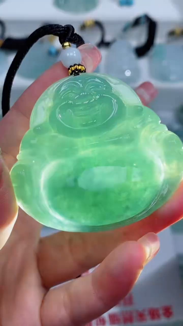 翡翠未镶嵌颈饰吊坠