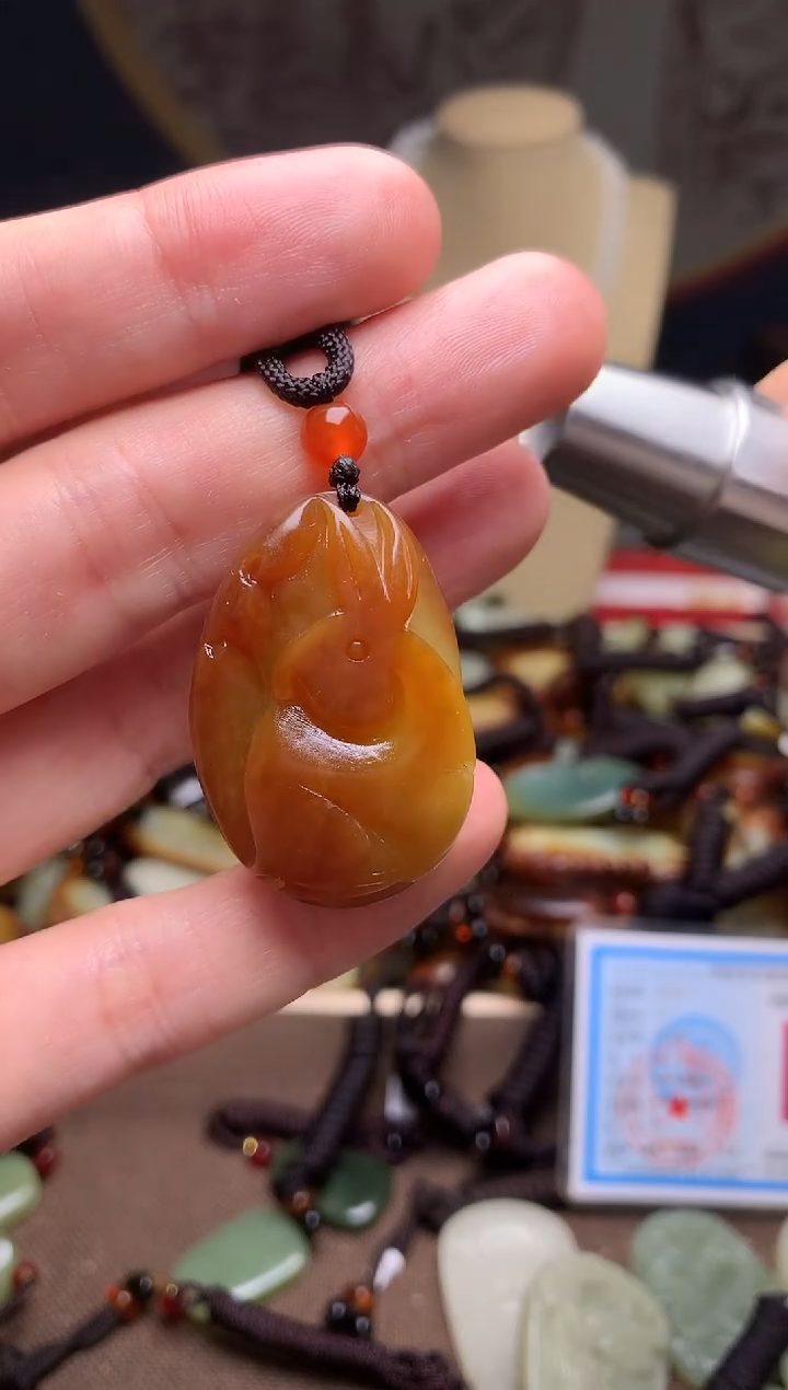 颈饰未镶嵌和田玉新疆料青海料清水和田玉吊坠