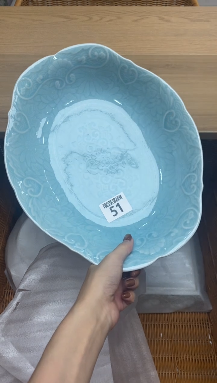 瓷片小****?隆莲瓷器欢迎大家
