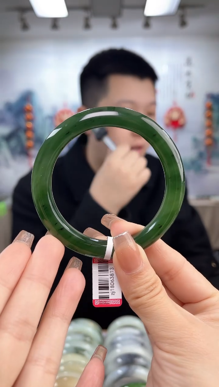 【闪购商品】和田玉手镯未镶嵌58圈口3813