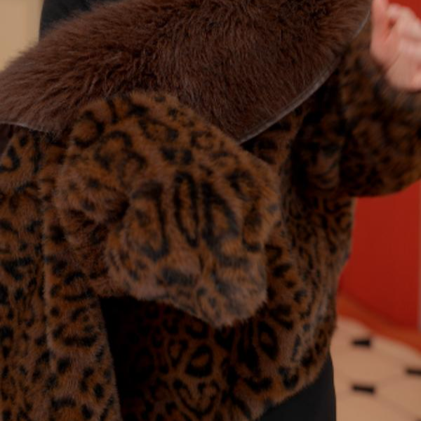 WY-2025新款豹纹咖貂时尚新款外套