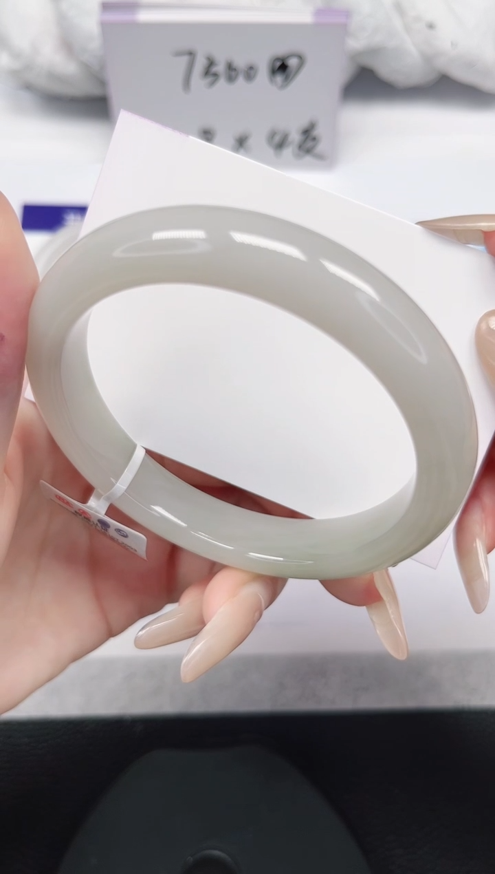 未镶嵌手镯石英岩玉76-60.3