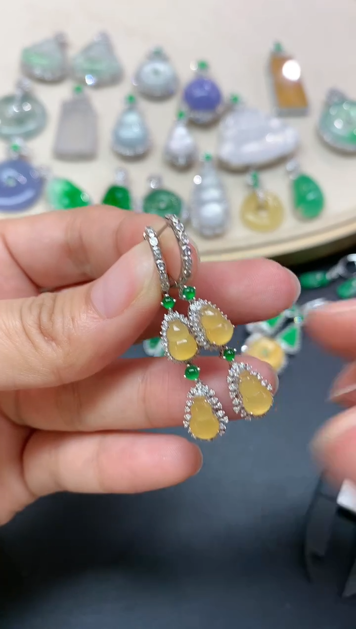 【闪购商品】翡翠18K金镶嵌耳饰A15|9800