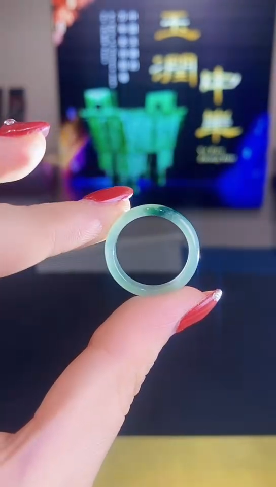 【闪购商品】翡翠颈饰未镶嵌.........