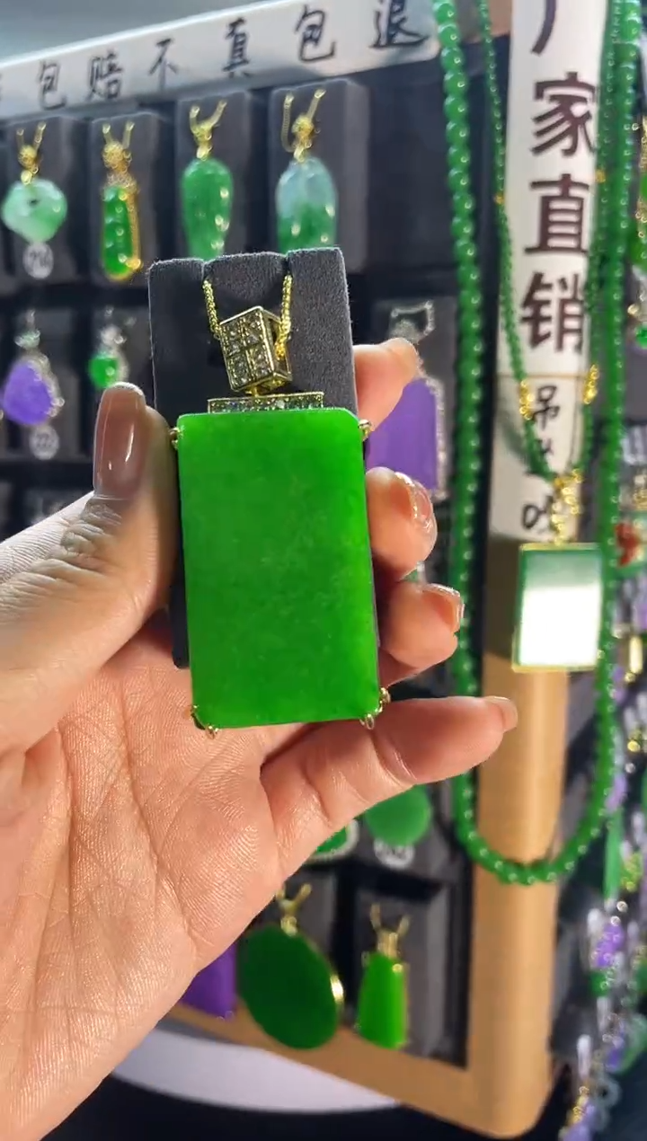 【闪购商品】翡翠耳饰银S925镶嵌218...