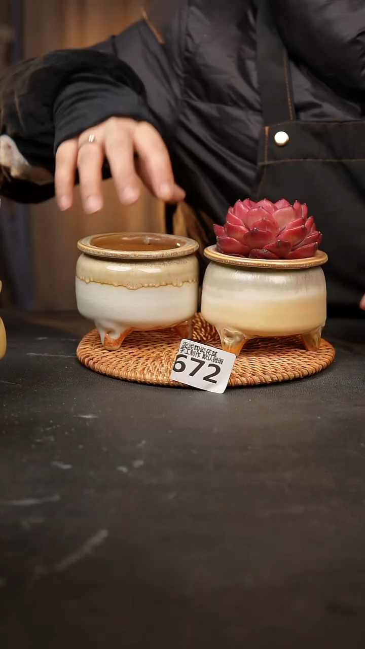 【闪购商品】瓷片672泥泥手工花盆口7-8高7-8