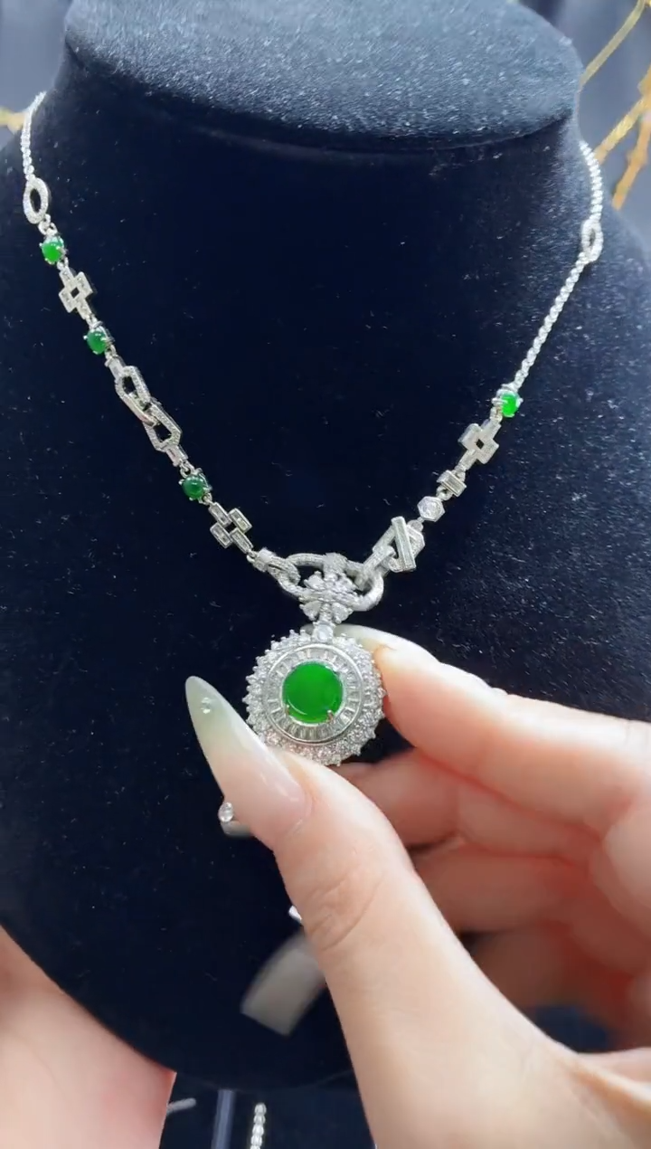 翡翠未镶嵌吊坠(不含链)天然翡翠a货 多样性发其一