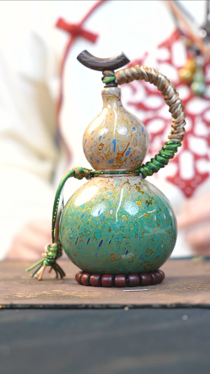 【闪购商品】RT158漆艺酒葫芦不包手串及旋转底座