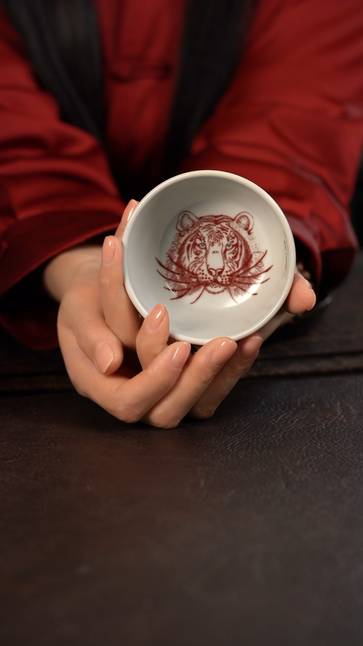 【闪购商品】杯贵红窑釉里红螭龙虎头大缸杯