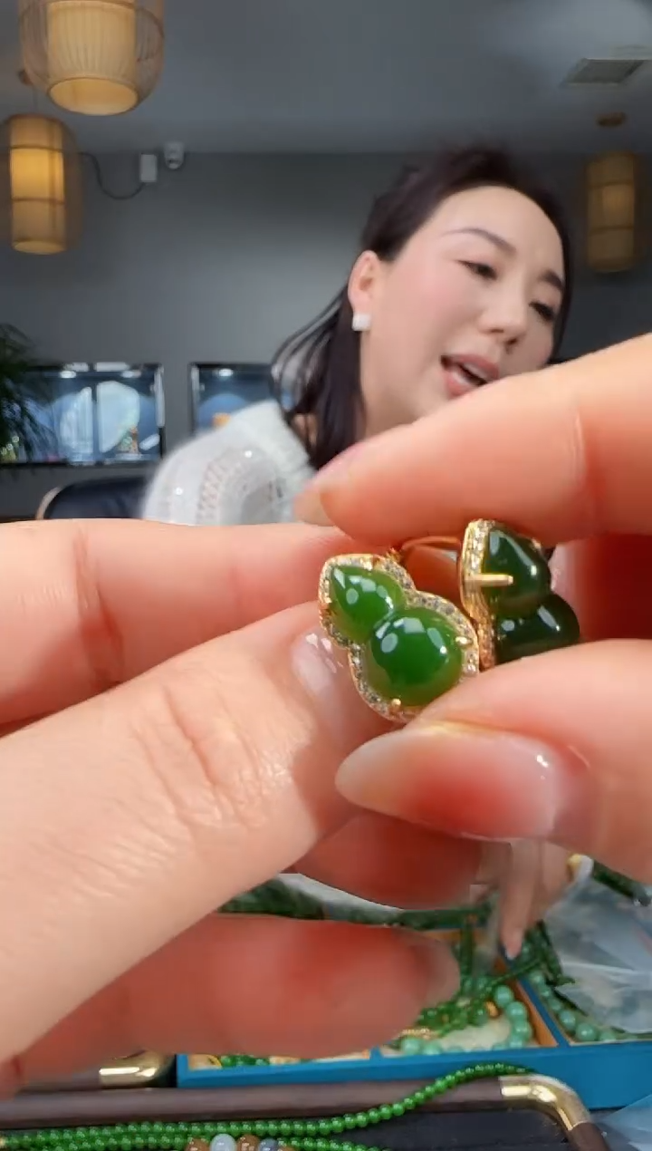 银S925镶嵌和田玉耳饰1