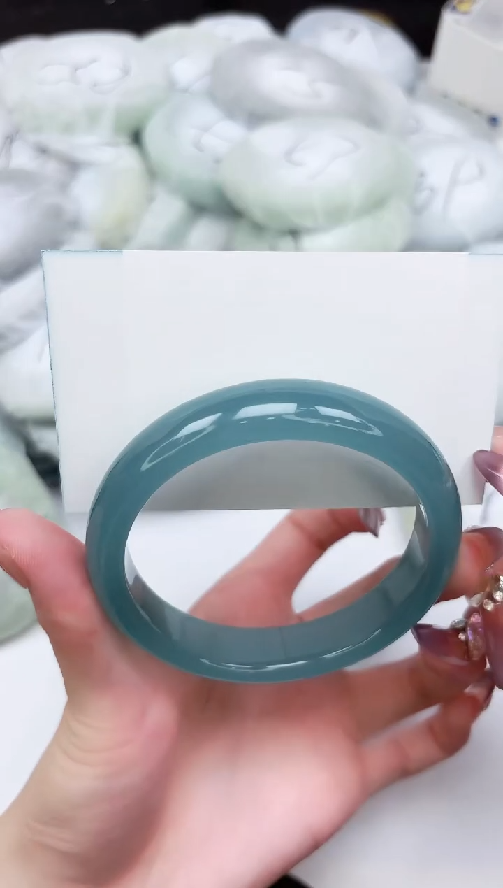 石英质玉手镯未镶嵌188-61