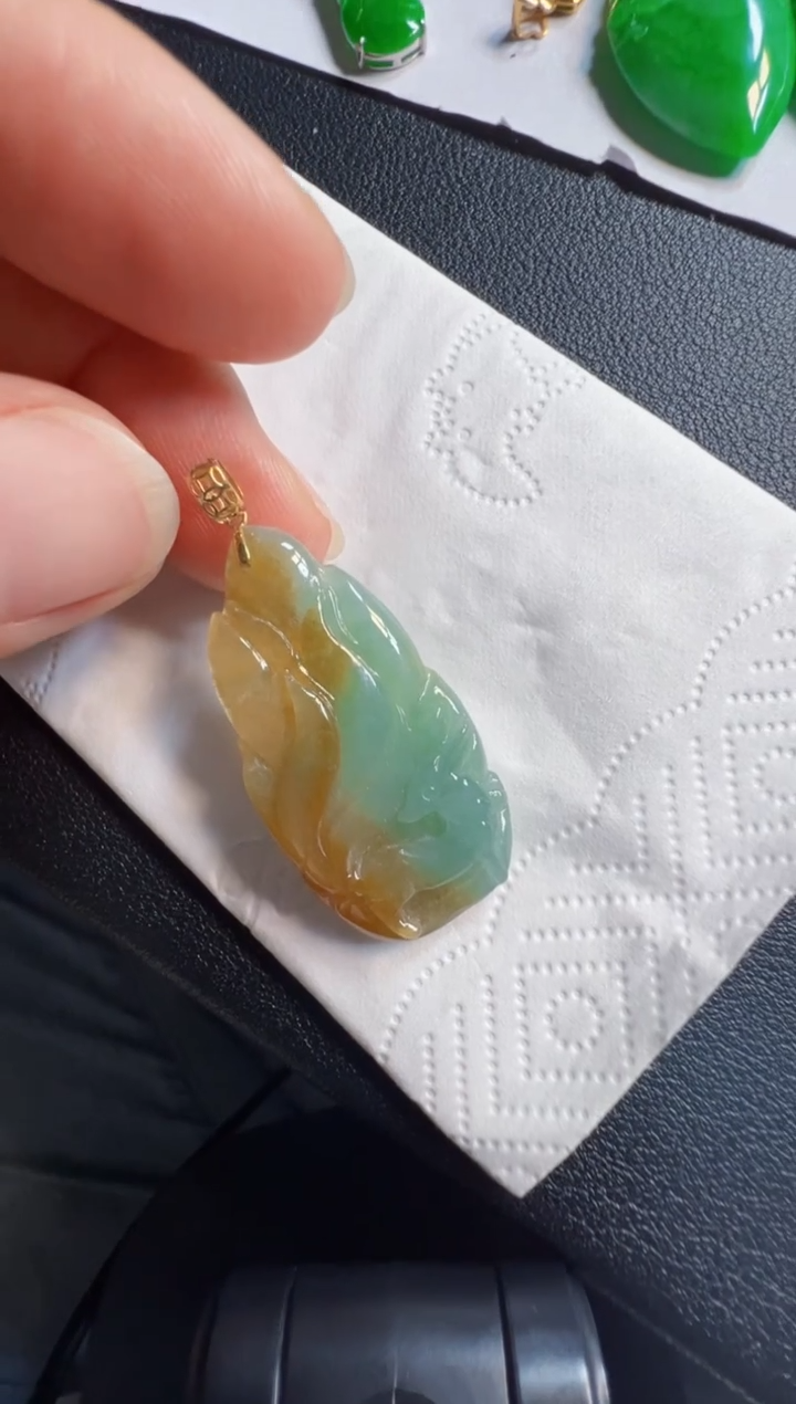 吊坠(不含链)18K金镶嵌翡翠368