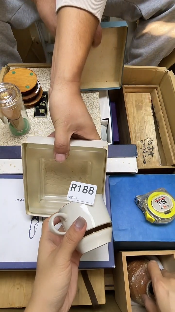 瓷片约**树R188默认微瑕，谨慎参拍