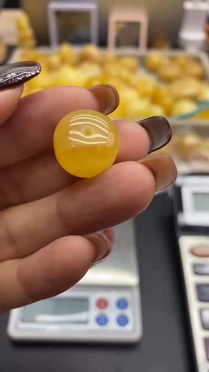 琥珀未镶嵌珠宝奇石2677