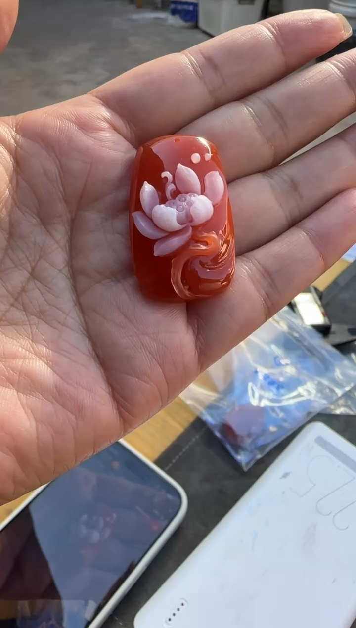未镶嵌配饰南红玛瑙原矿无优化花牌4号w