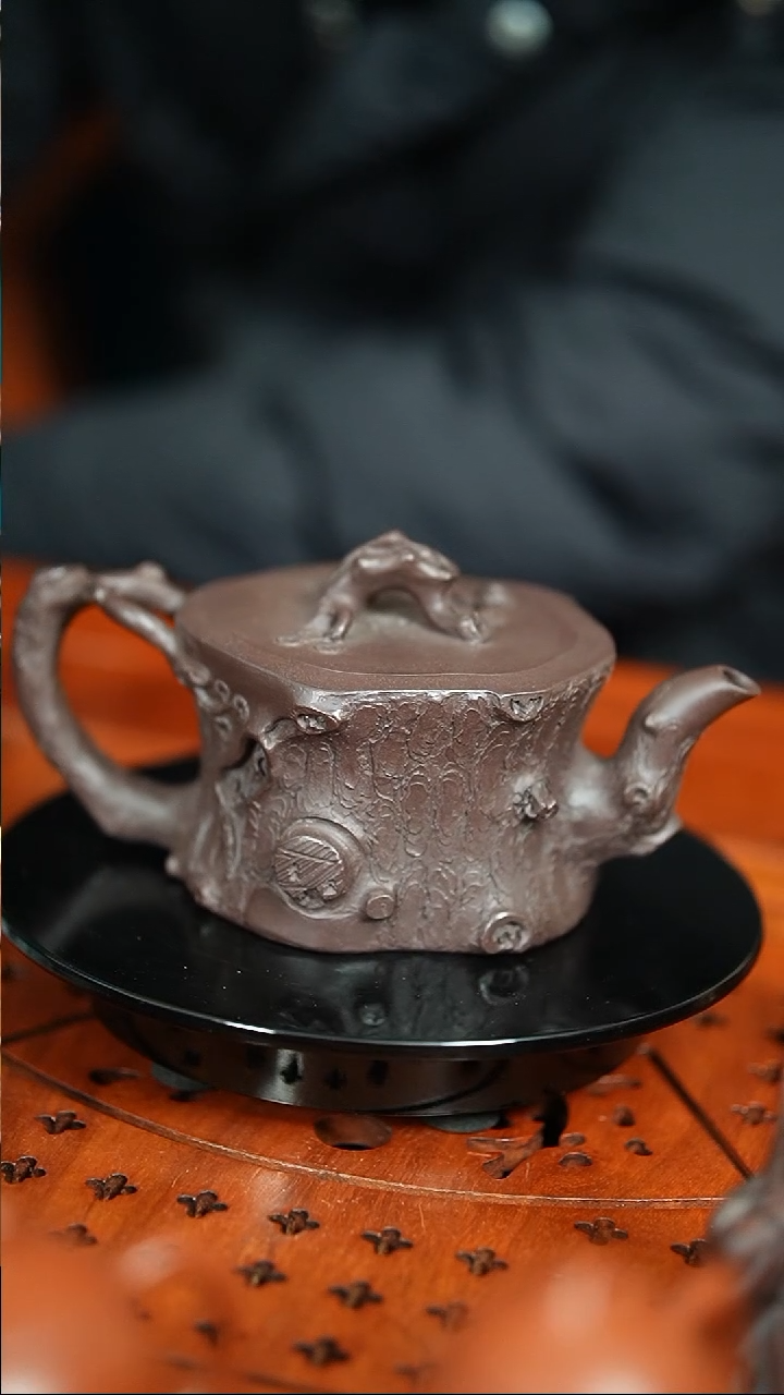 【闪购商品】紫砂茶宠老紫泥纯手工树桩紫砂壶420cc