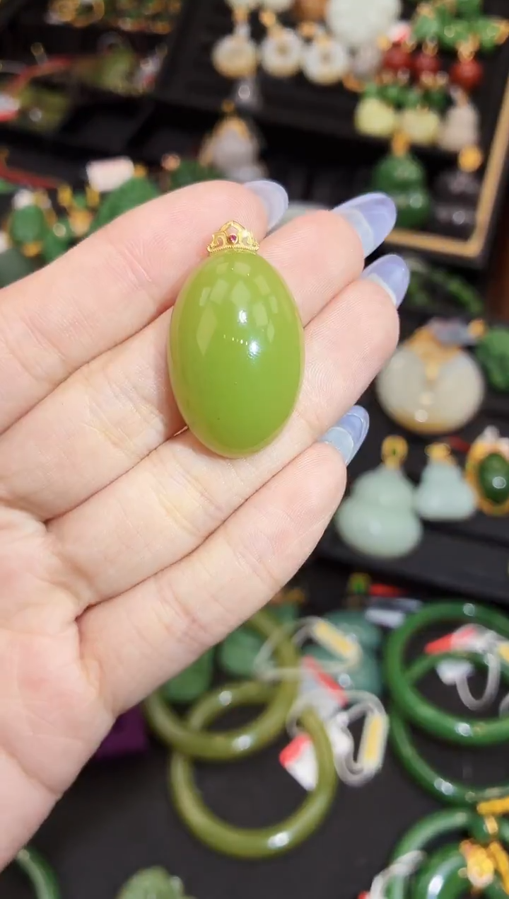 吊坠(赠链)18K金镶嵌和田玉多样性发一Z