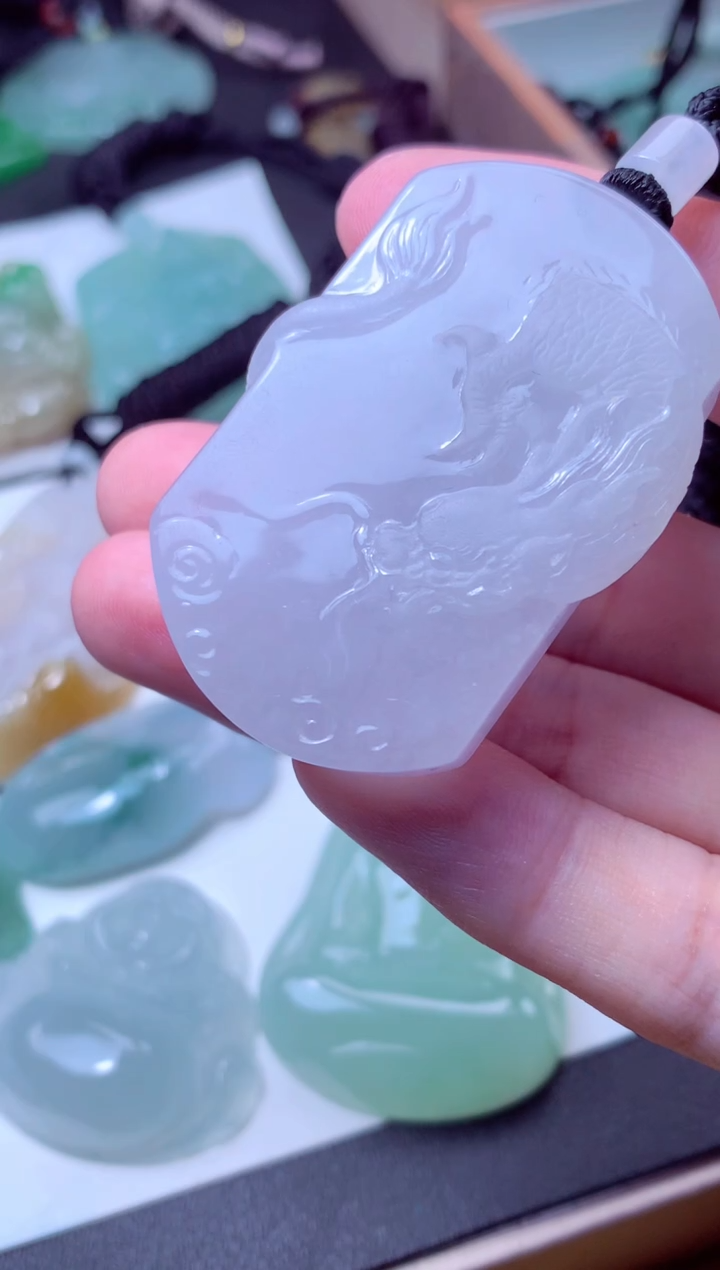 颈饰未镶嵌翡翠天然A货翡翠