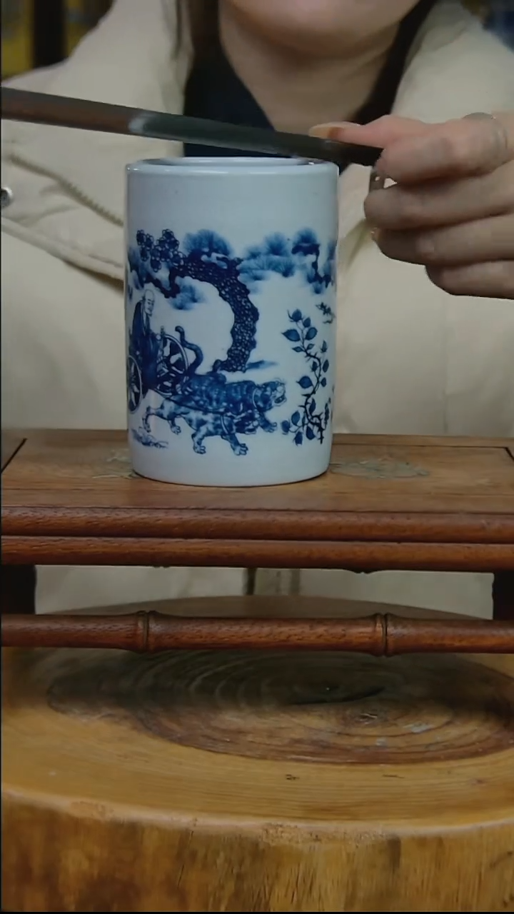 摆件陶青花小笔筒