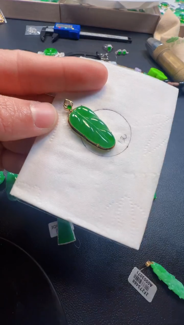 【闪购商品】定制翡翠18K金镶嵌2980元