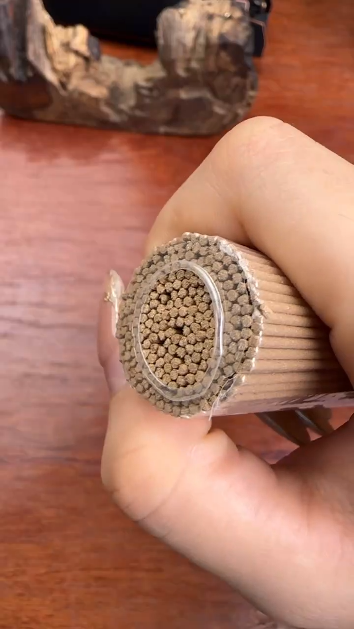 线香66号 新年富森红土 50克 