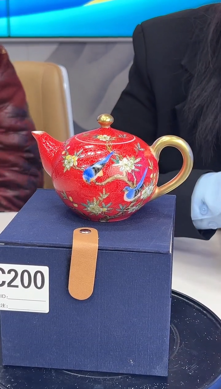 【闪购商品】壶红底扒花花鸟茶壶200