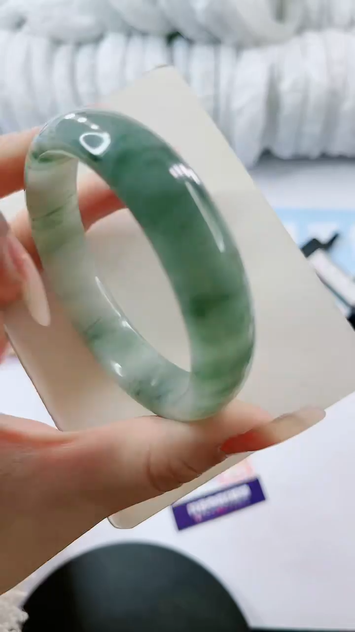 【闪购商品】石英质玉手镯未镶嵌多样性发货V710