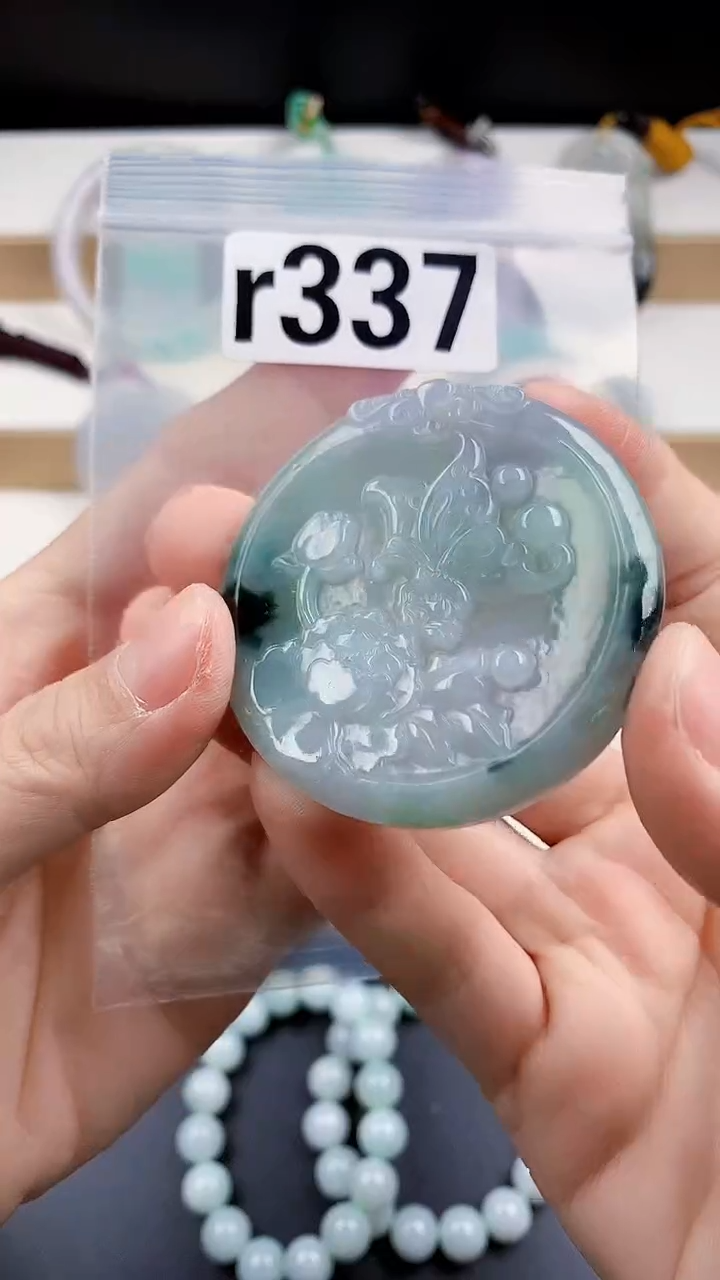 颈饰未镶嵌翡翠天然翡翠吊坠挂件